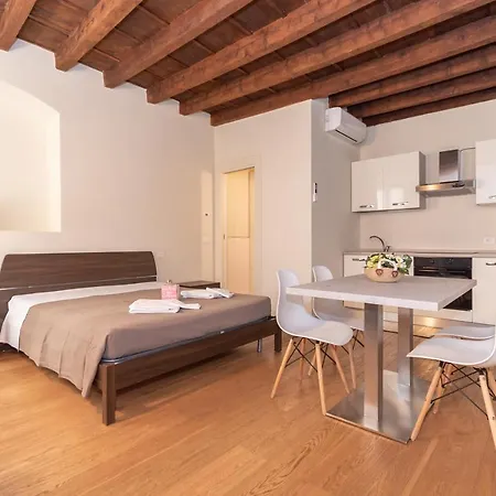 Palazzetto Il Mangano - F&l *