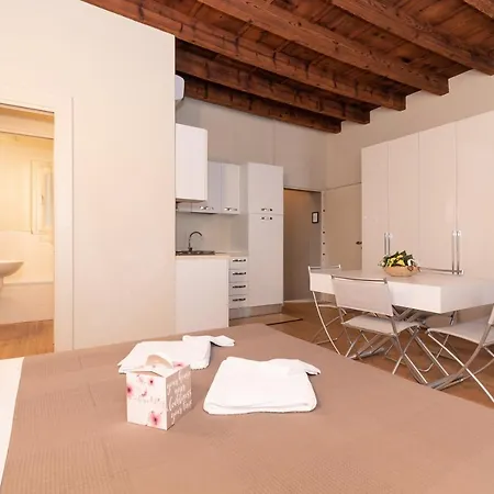Palazzetto Il Mangano - F&l