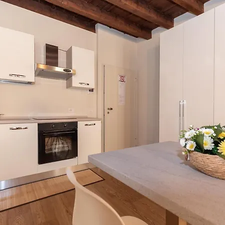 Apartment Palazzetto Il Mangano - F&l Brescia
