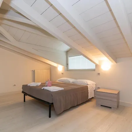 Apartment Palazzetto Il Mangano - F&l Brescia